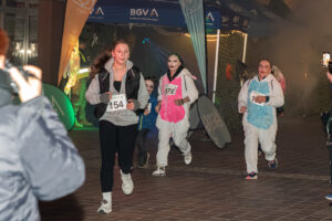 halloween25_schueler_walking-140