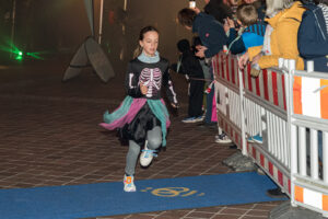 halloween25_schueler_walking-148