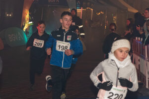 halloween25_schueler_walking-172