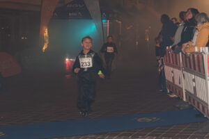 halloween25_schueler_walking-196