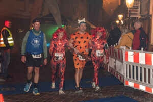 halloween25_schueler_walking-239